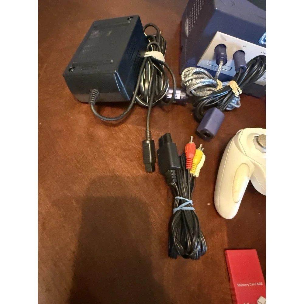 Nintendo GameCube Console Bundle 4 Controllers Games Read Descr